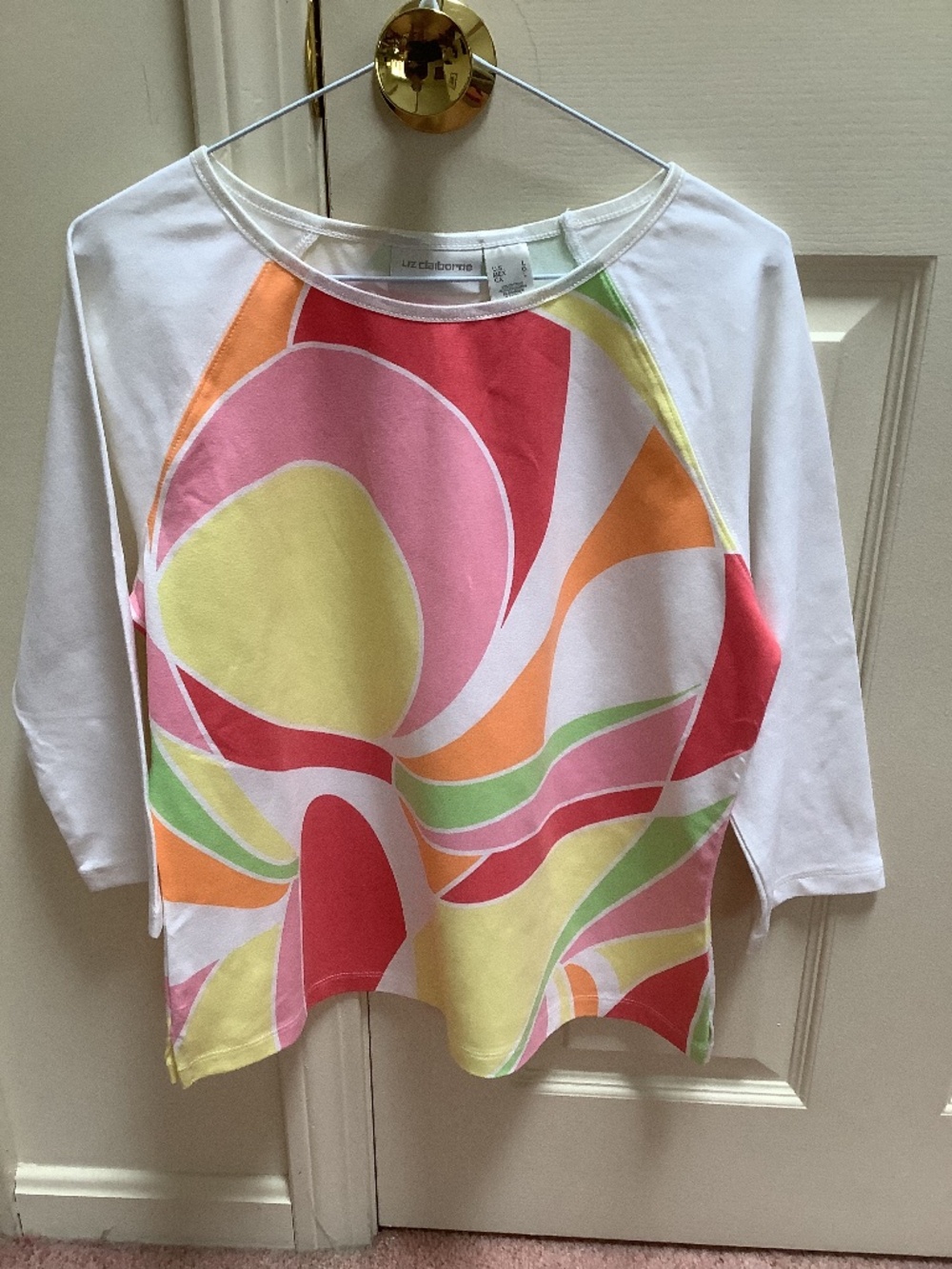 Liz Claiborne white print top. Size Large